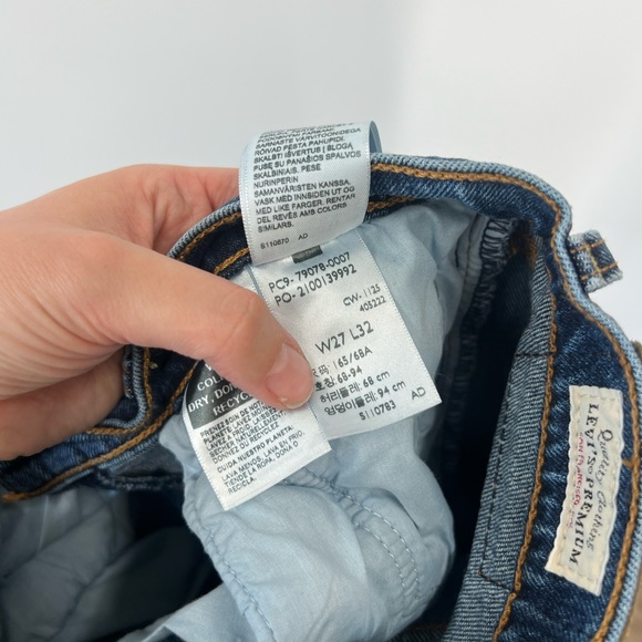 Levi’s Ribcage Straight Jeans High Rise Button Fly - Picture 8 of 8